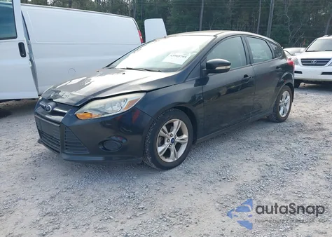 2014 Ford Focus Se z USA, uszkodzony, nr VIN 1FADP3K25EL277199
